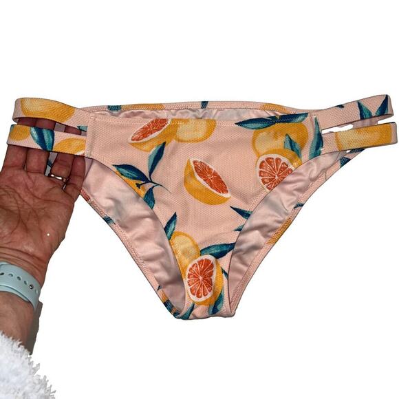 Shade & Shore Pink Grapefruit Two Piece Bikini Swim Suit Size 34B/Medium - Picture 2 of 10